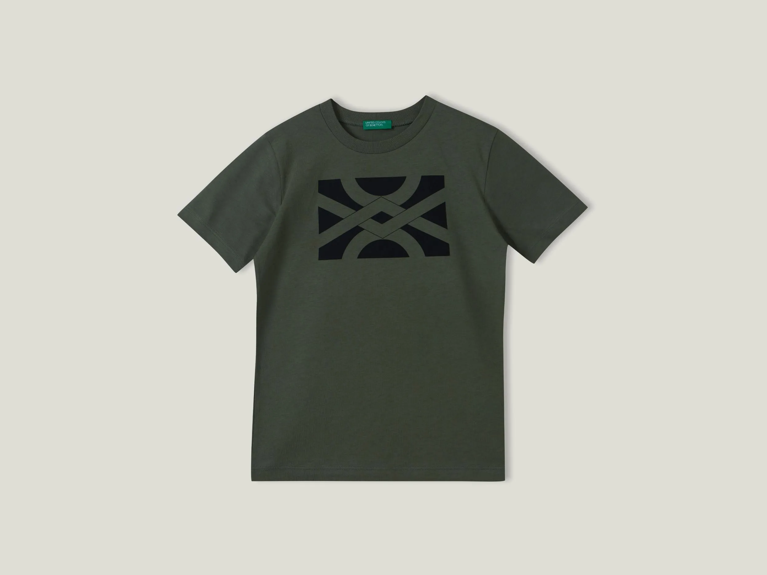 100% cotton t-shirt with logo