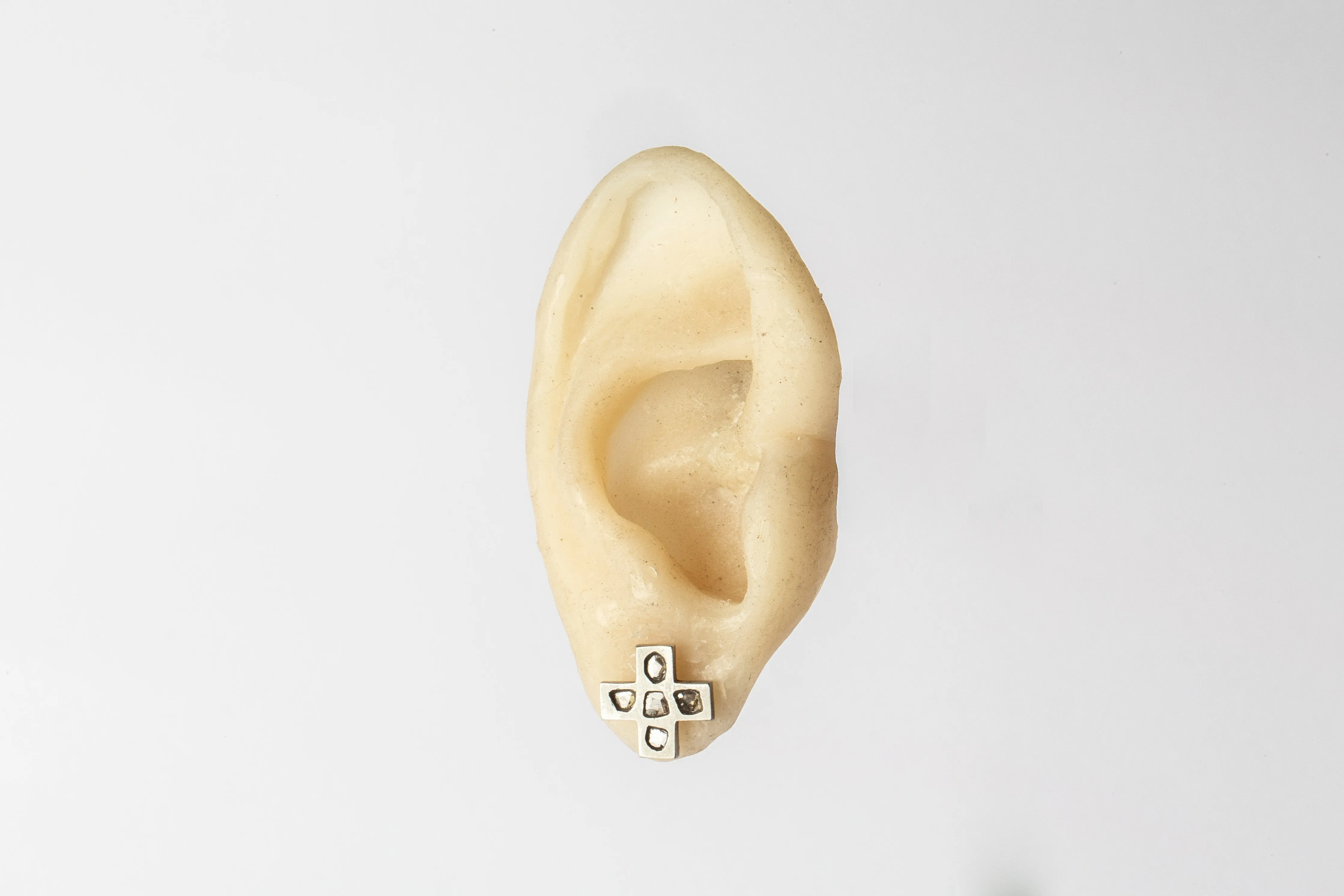 Plus Earring (Mega Pavé, 12mm, DA DIA)