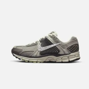 Zoom Vomero 5 Women (Gunmetal Grey)